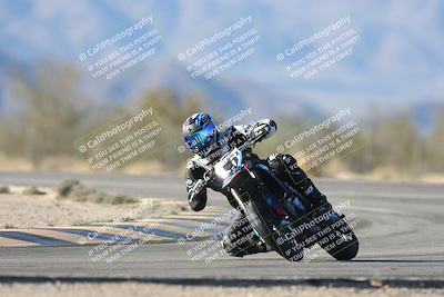 media/Dec-07-2025-CVMA (Sun) [[3e7d2de5dc]]/Race 12- Formula 40 MW and LW/